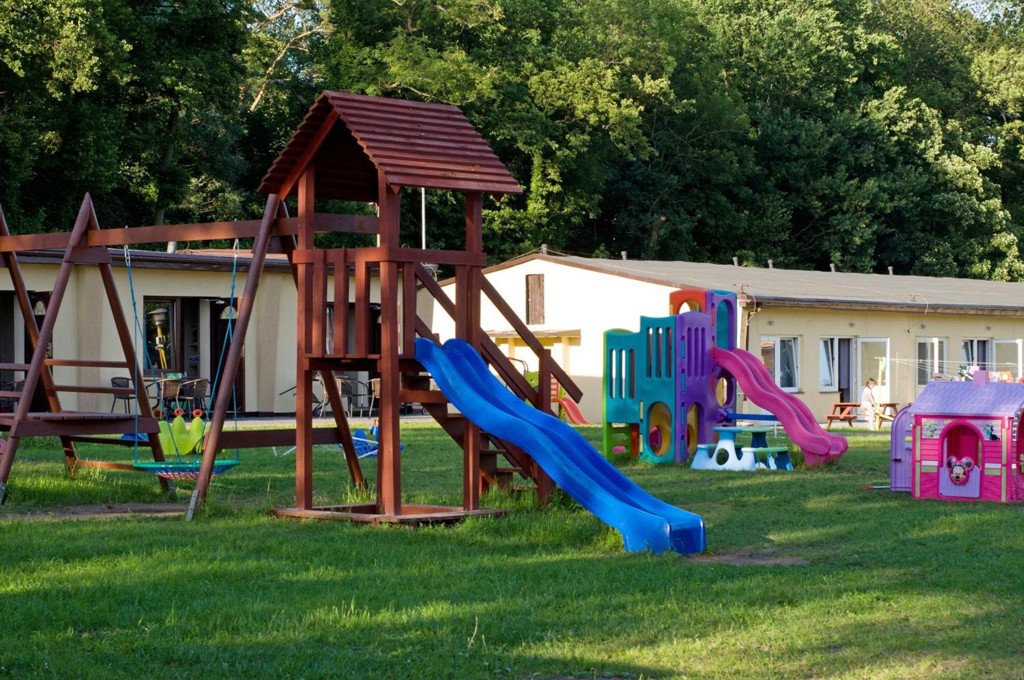 Osrodek Rodzinny "Pod Wydmami" Przy Plazy , Plac Zabaw , Rowery Sarbinowo Esterno foto