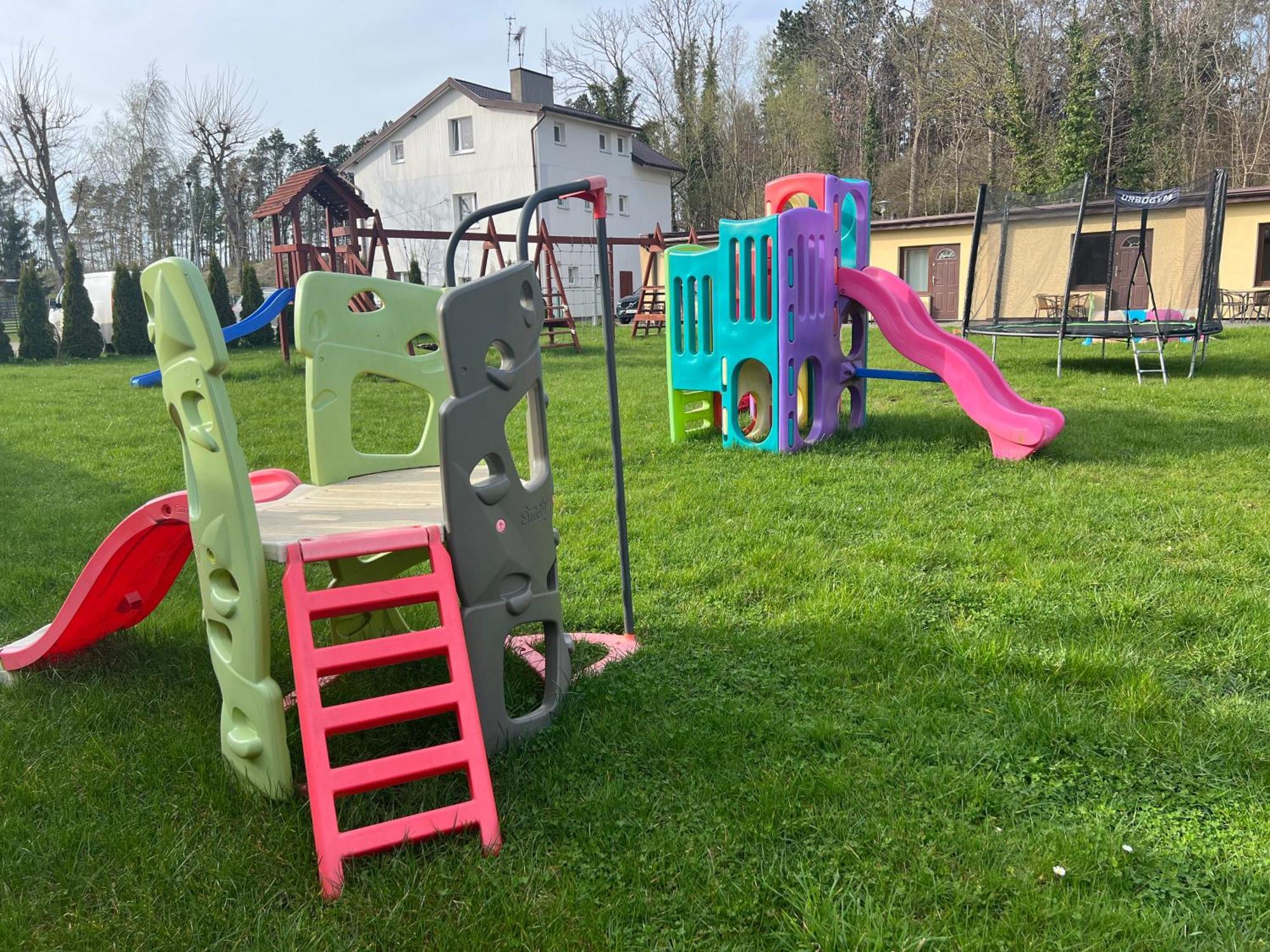 Osrodek Rodzinny "Pod Wydmami" Przy Plazy , Plac Zabaw , Rowery Sarbinowo Esterno foto