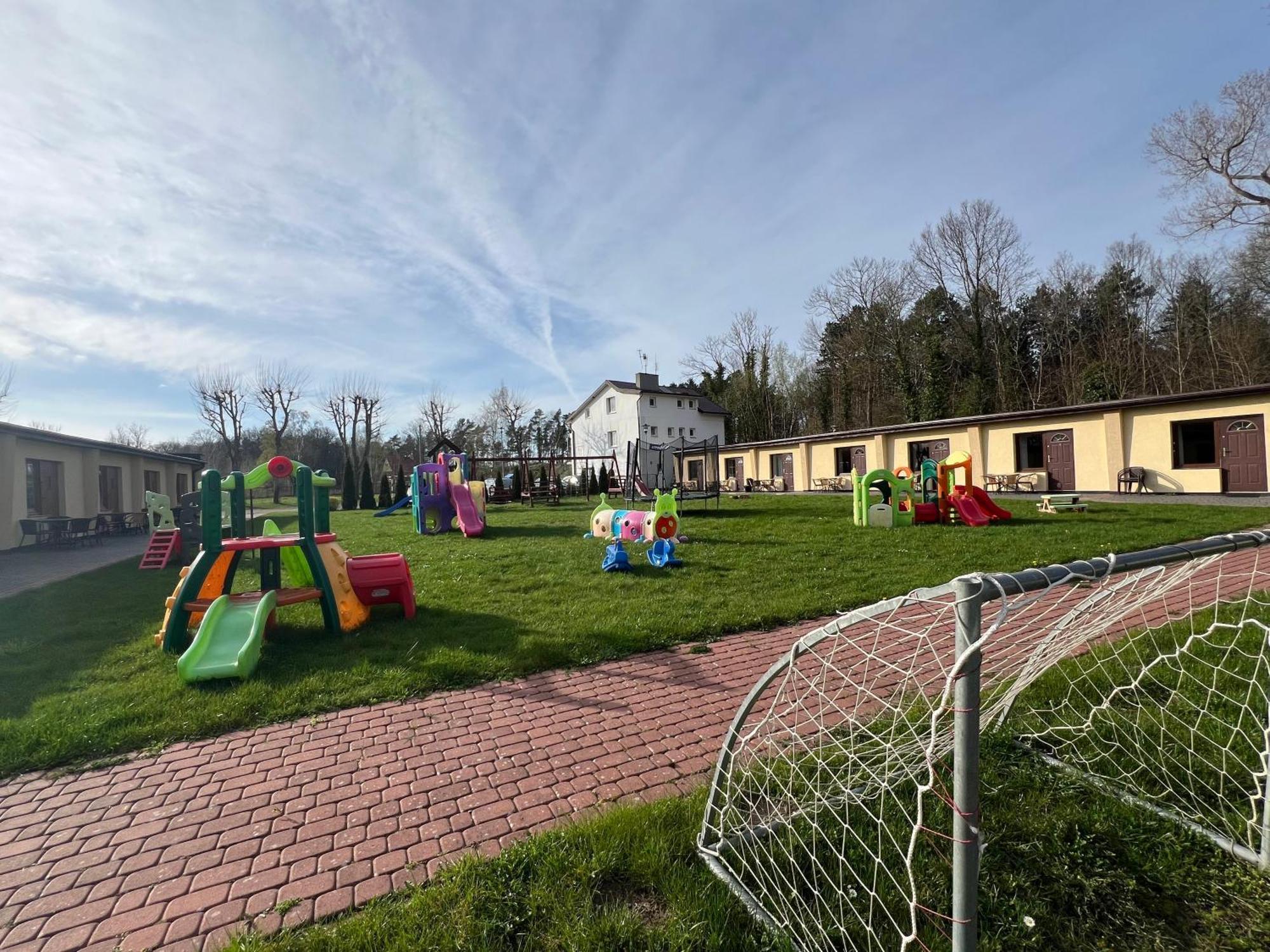 Osrodek Rodzinny "Pod Wydmami" Przy Plazy , Plac Zabaw , Rowery Sarbinowo Esterno foto